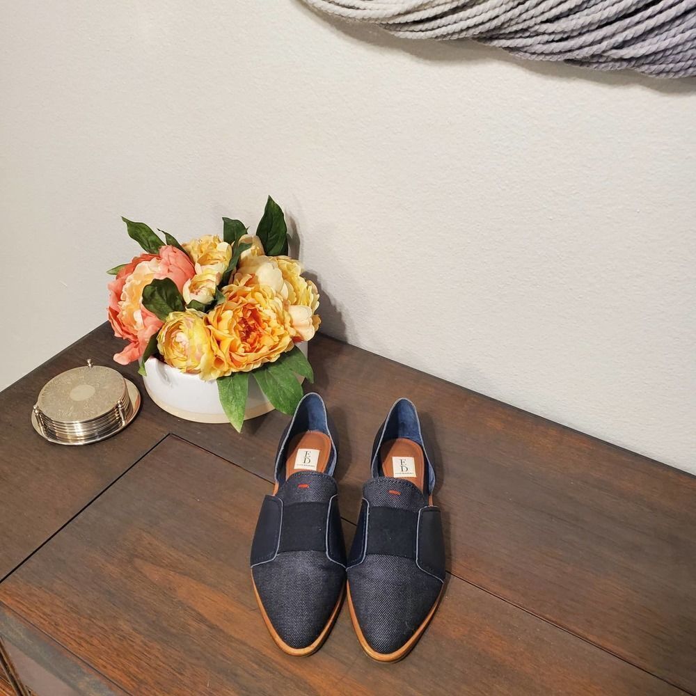 ED by Ellen Degeneres Chambray Loafers Sz 6
